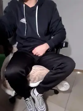 Cam4 Free Porn Cam of uncutcockitaly