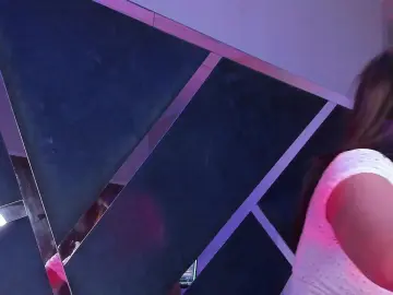 Alice_Roys from cam4