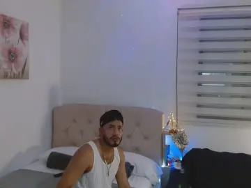 Cam4 Live Porn of Elchino22xxl