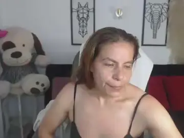 Cam4 Live Porn of Milf_karlye