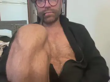 Cam4 Free Porn Cam of bttm4older1