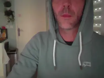 Cam4 Free Live Porn of nikko35