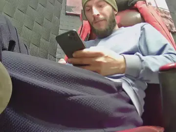 Cam4 Free Live Porn of hardbigcockk