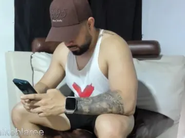 Cam4 Nude Webcam of mikeblaree