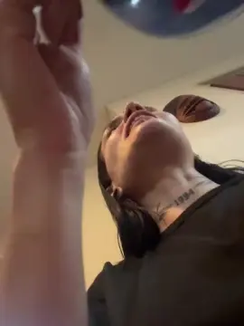 Cam4 Live Porn of EmmaHerby