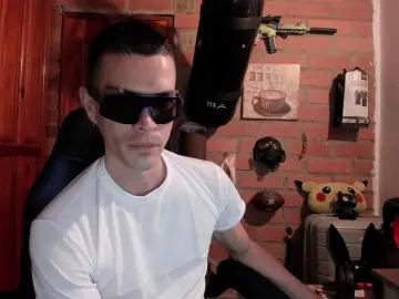 Cam4 Adult Video Chat of Sauceboy33