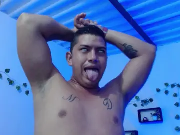 Cam4 Free Live Porn of chicolatin000