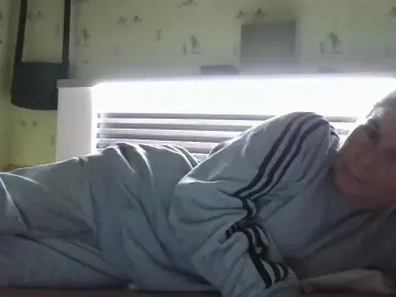 xblueandwhitex from cam4