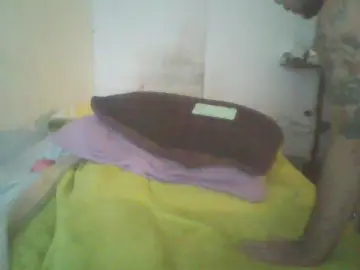 Cam4 Free Live Porn of guillehot34sexy