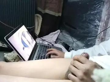 Cam4 Watch Live Sex Cams of mrmojoo3