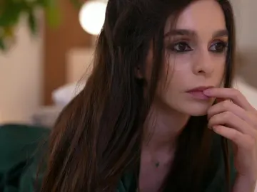 Cam4 Live Sex Cam of Dovia