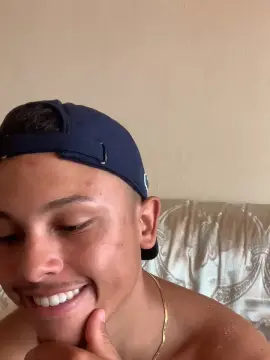 Cam4 Live Sex of Morenoyboy