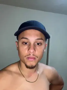 Cam4 Sex Chat of Morenoyboy