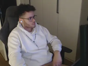 Cam4 Adult Video Chat of holyluigi