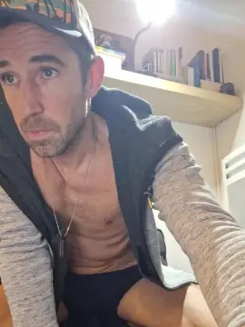 Cam4 Free Live Porn of theo6913