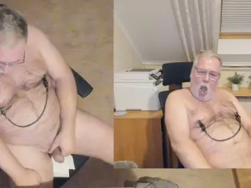 Cam4 Live Sex of hairysubguy