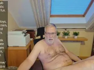 Cam4 Private Sex Chat of hairysubguy