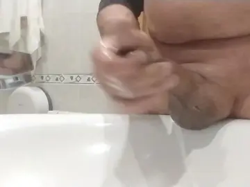 Cam4 Watch Live Sex Cams of Juanxo68