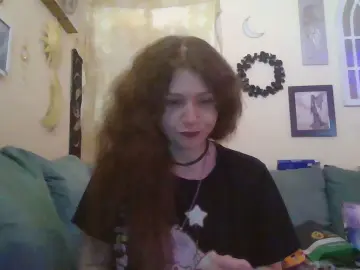 Cam4 Live Sex of QueenCrimson