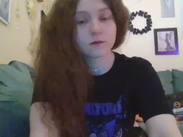 Cam4 Adult Webcam of QueenCrimson