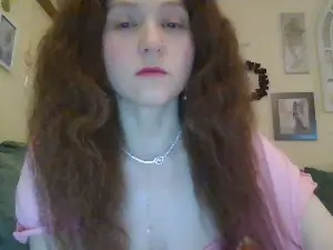 Cam4 Private Sex Chat of QueenCrimson