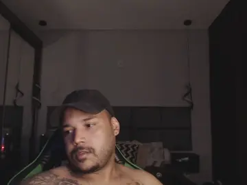 Cam4 Live Sex Cam of alexmonster2