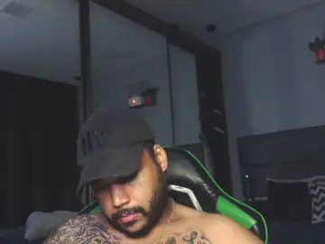 Cam4 Private Sex Chat of alexmonster2