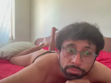 Cam4 Free Live Porn of hottyotter1991