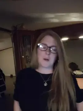 Cam4 Adult Webcam of Cadiedoesit