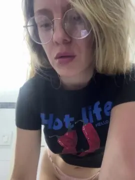 Cam4 Free Porn Cam of lakittyhot