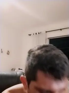 Cam4 Sex Cam of Johnnycruz39