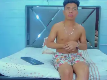 Cam4 Sex Cam of hotboyxx_