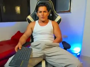 Cam4 Free Live Porn of Julian_wallace