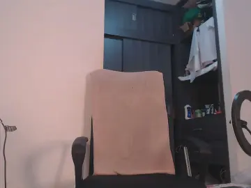 Cam4 Sex Cam of hotcumbigcoc