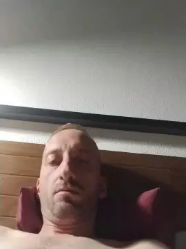 Cam4 Free Porn Cam of trenitalia1