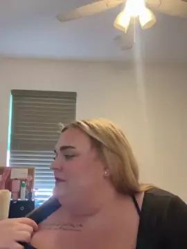 Cam4 Sex Cam of Whitegirlbigtit