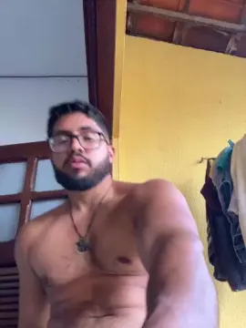 Cam4 Free Live Porn of GregoMartins