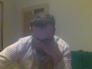 Cam4 Live Sex Cam of marlboro100sita