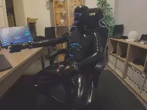 Cam4 Live Porn of sau_rubber