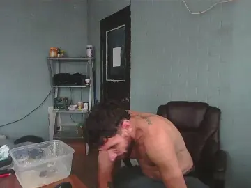 Cam4 Live Sex Cam of Bigtoyguy34