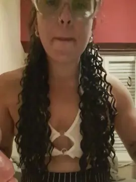 Cam4 Free Porn Cam of HotMiaSeduce