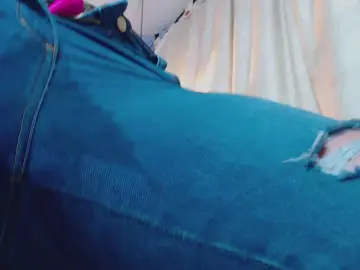 Cam4 Watch Live Sex Cams of amelierose1