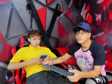 Cam4 Free Live Porn of Alex_LatinBoy18