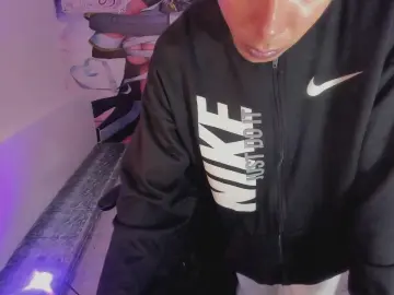 Cam4 Adult Webcam of Darikson_Boy_