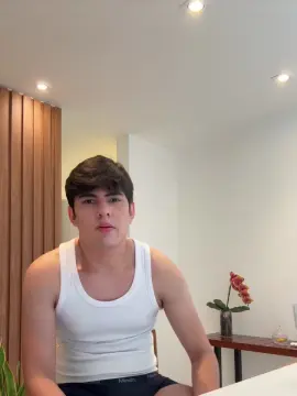 Cam4 Live Sex of MlkGato01