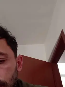 Cam4 Live Sex of Roniq