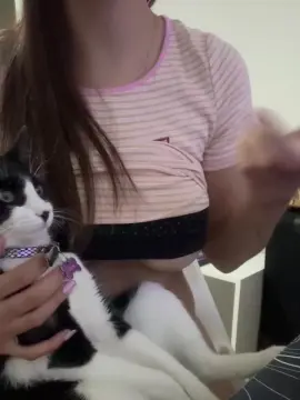 Cam4 Free Live Porn of juli643