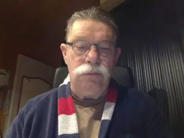 Cam4 Adult Webcam of 1Polux