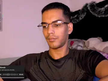 Cam4 Live Sex of pikashuu7u7