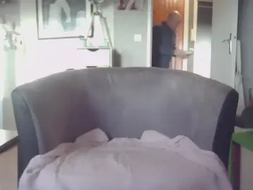 Cam4 Live Porn of HAIRYCHIENNE